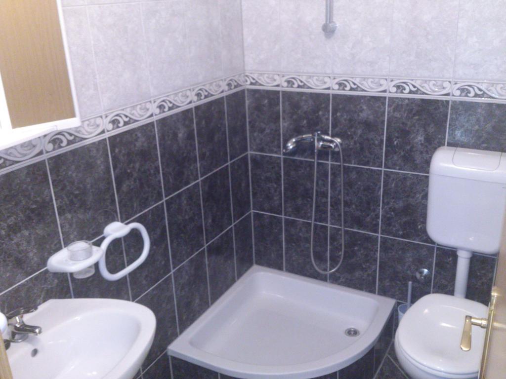 Brig Apartments Zivogosce Luaran gambar