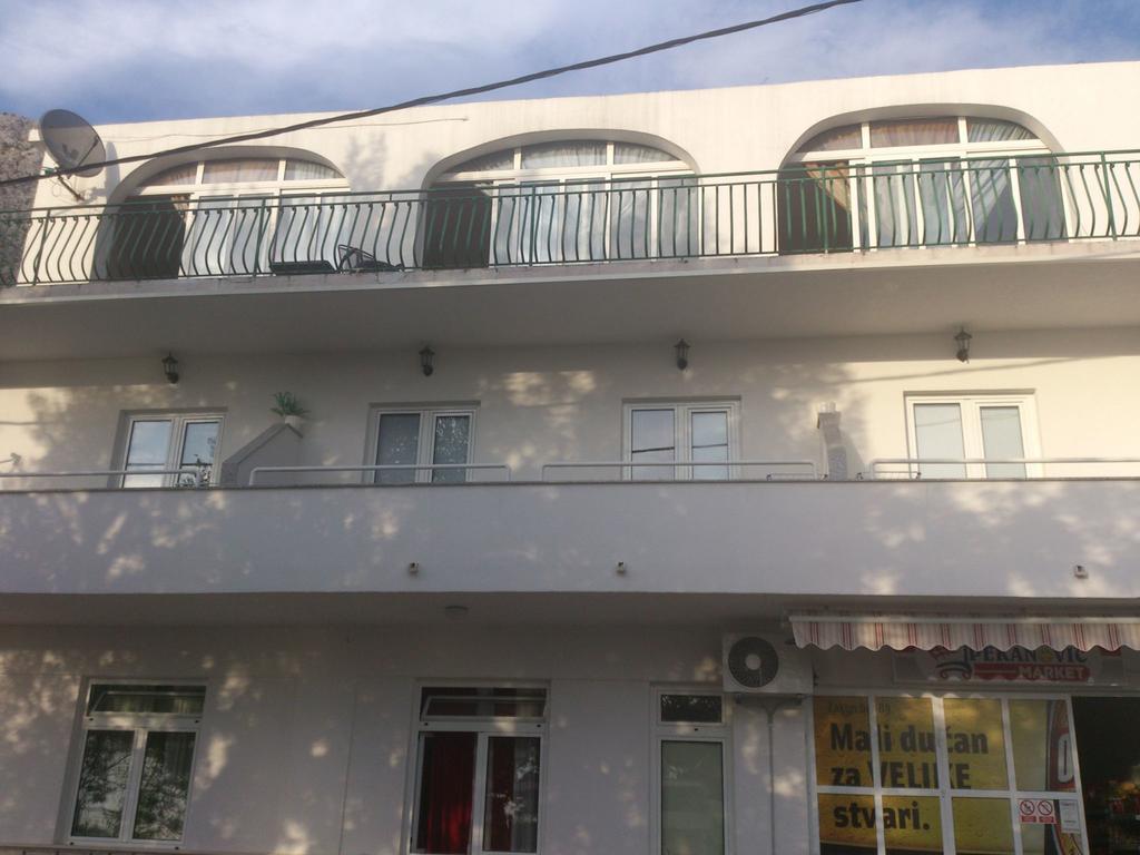 Brig Apartments Zivogosce Luaran gambar